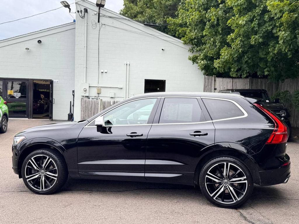 Used 2019 Volvo XC60 T6 R-Design w/ Protection Package AWD/4WD image 3