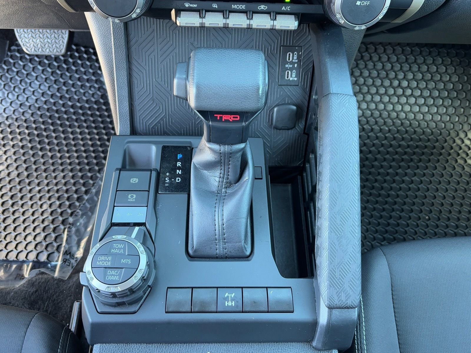 Used 2025 Toyota Tacoma TRD Off-Road AWD/4WD image 27