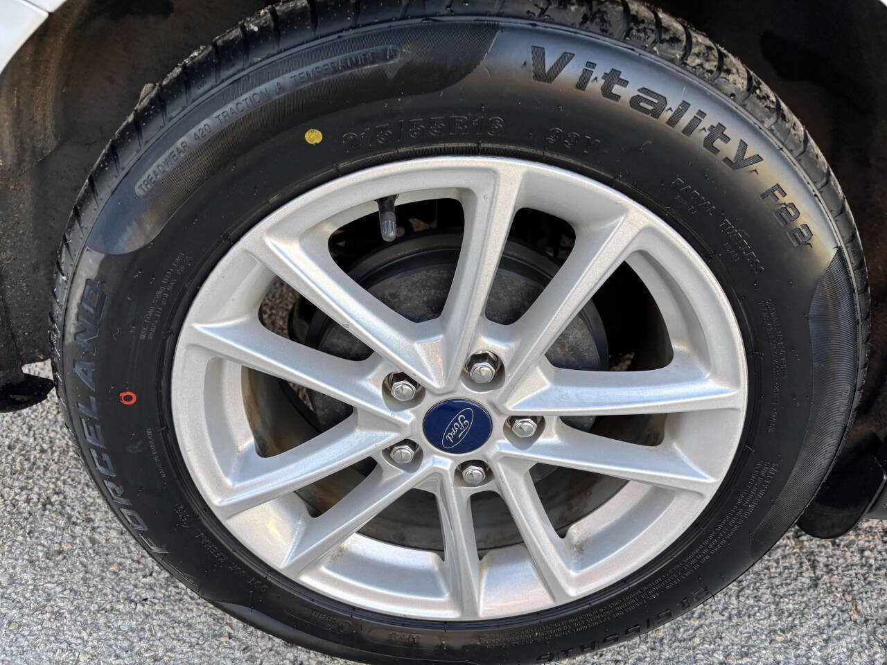 Used 2018 Ford Focus SE image 32