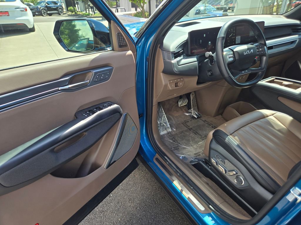 Certified 2024 Kia EV9 GT-Line AWD/4WD image 23