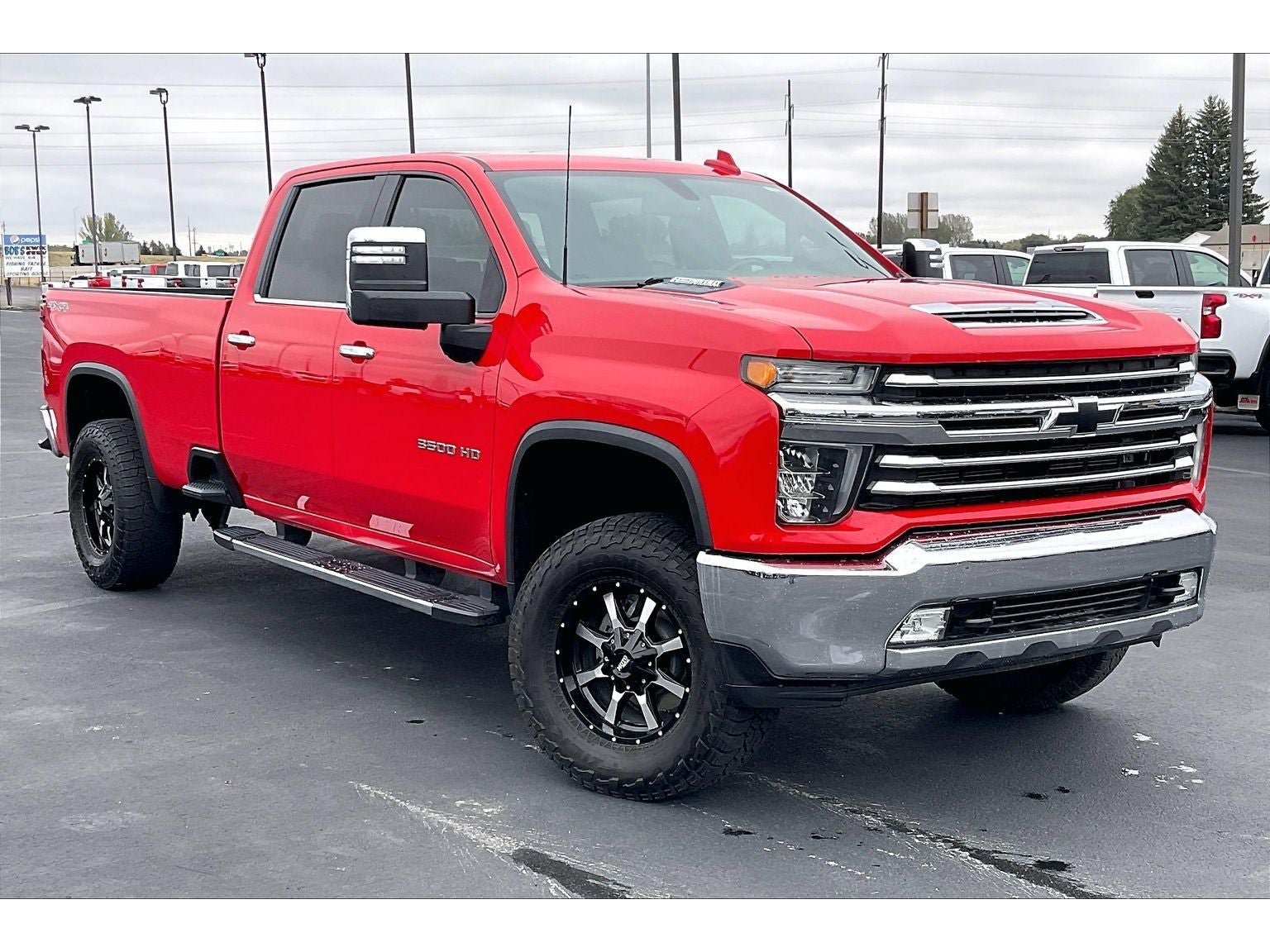 Used 2020 Chevrolet Silverado 3500 LTZ AWD/4WD image 2