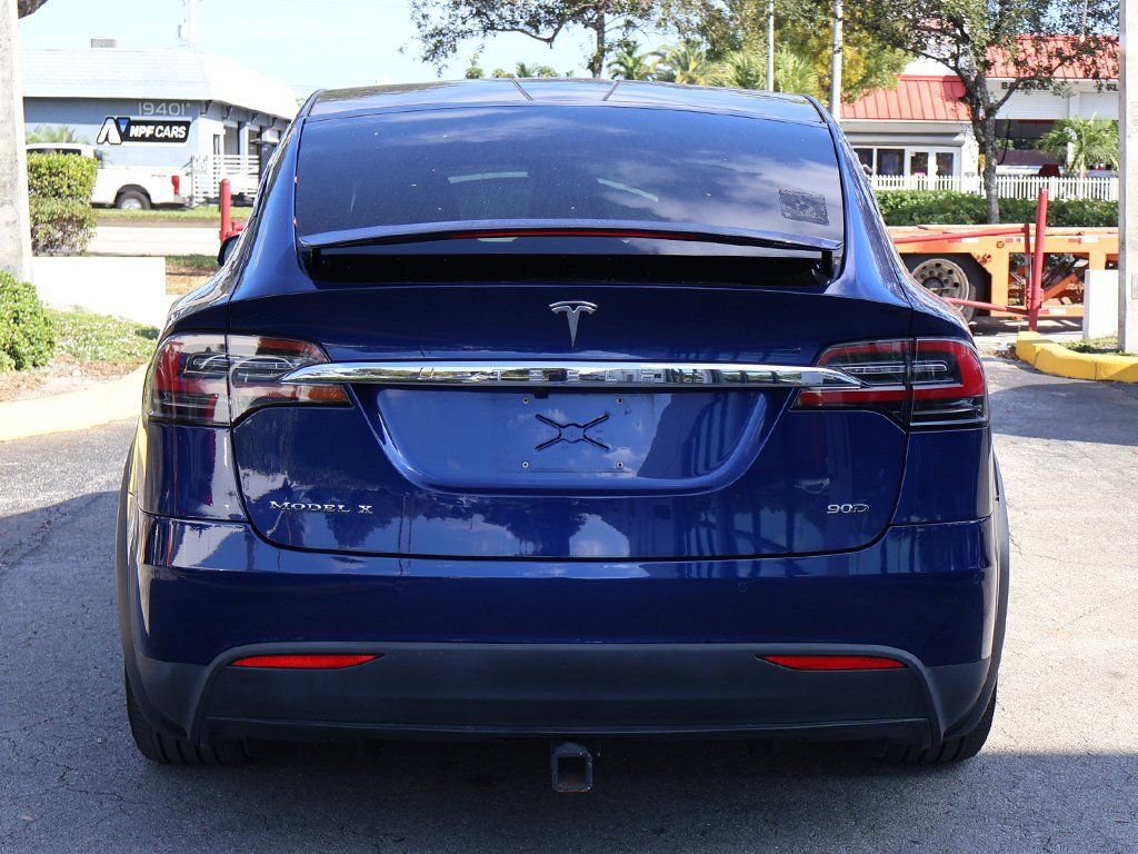 Used 2016 Tesla Model X 90D image 11