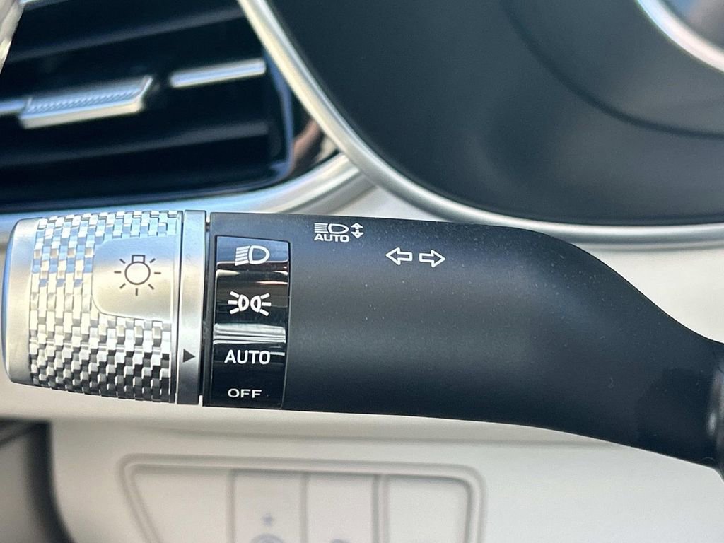 New 2026 Genesis G70 2.5T Prestige image 36