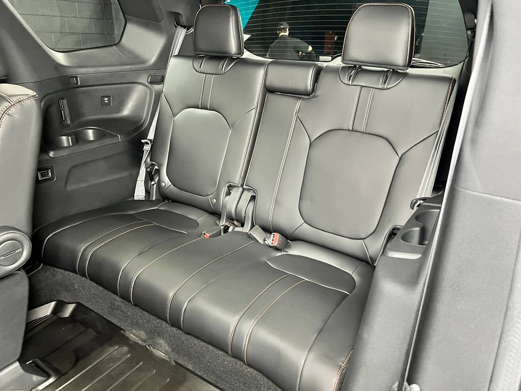 Used 2025 Honda Pilot TrailSport image 19