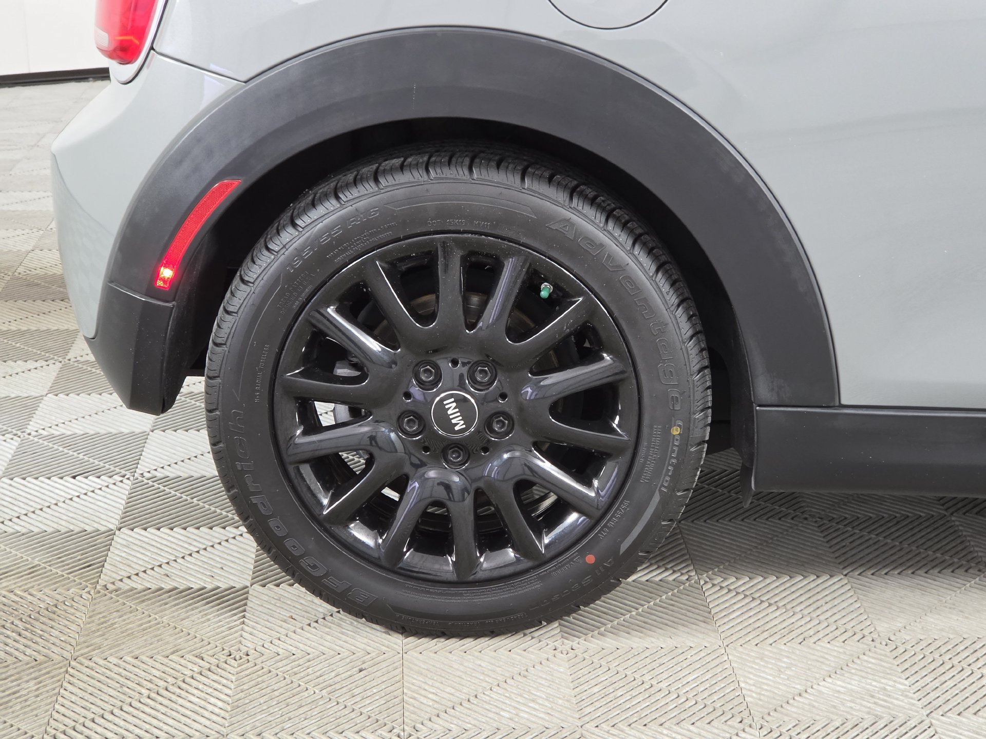 Used 2016 MINI Cooper 2-Door Hardtop FWD image 33