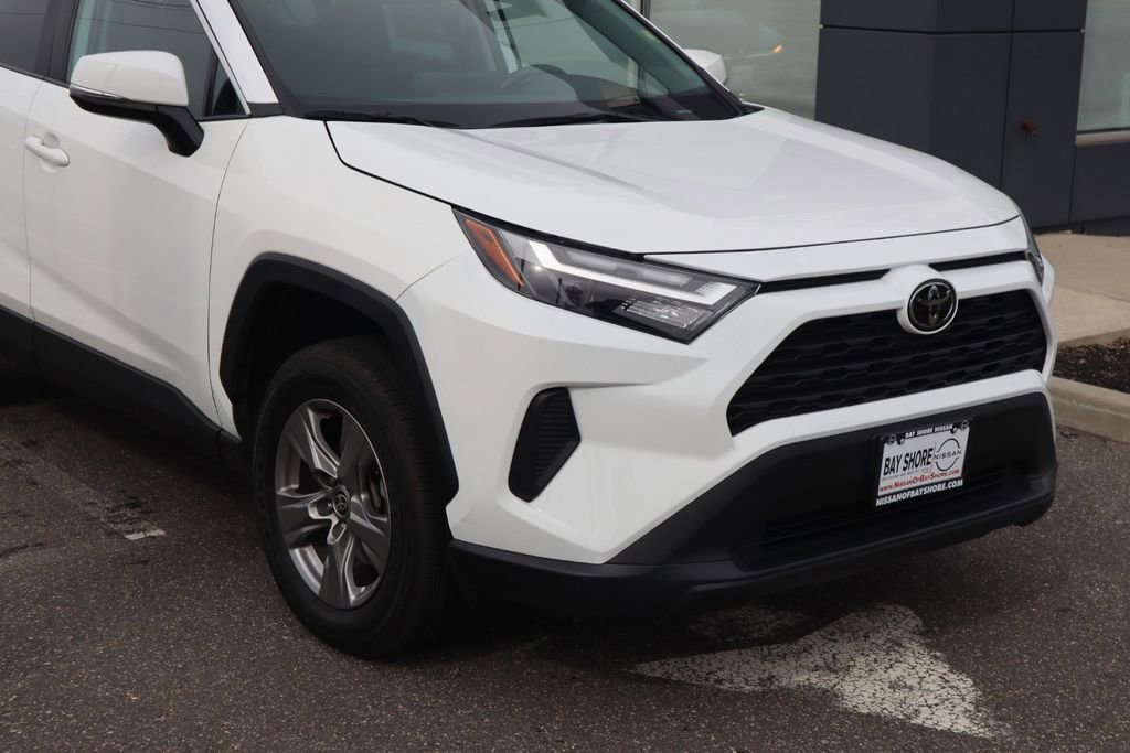 Used 2024 Toyota RAV4 XLE image 4