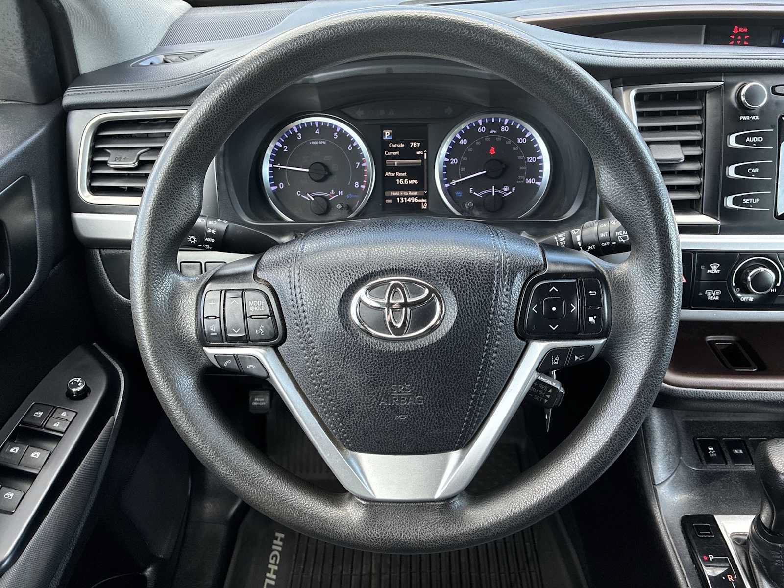 Used 2019 Toyota Highlander LE AWD/4WD image 11