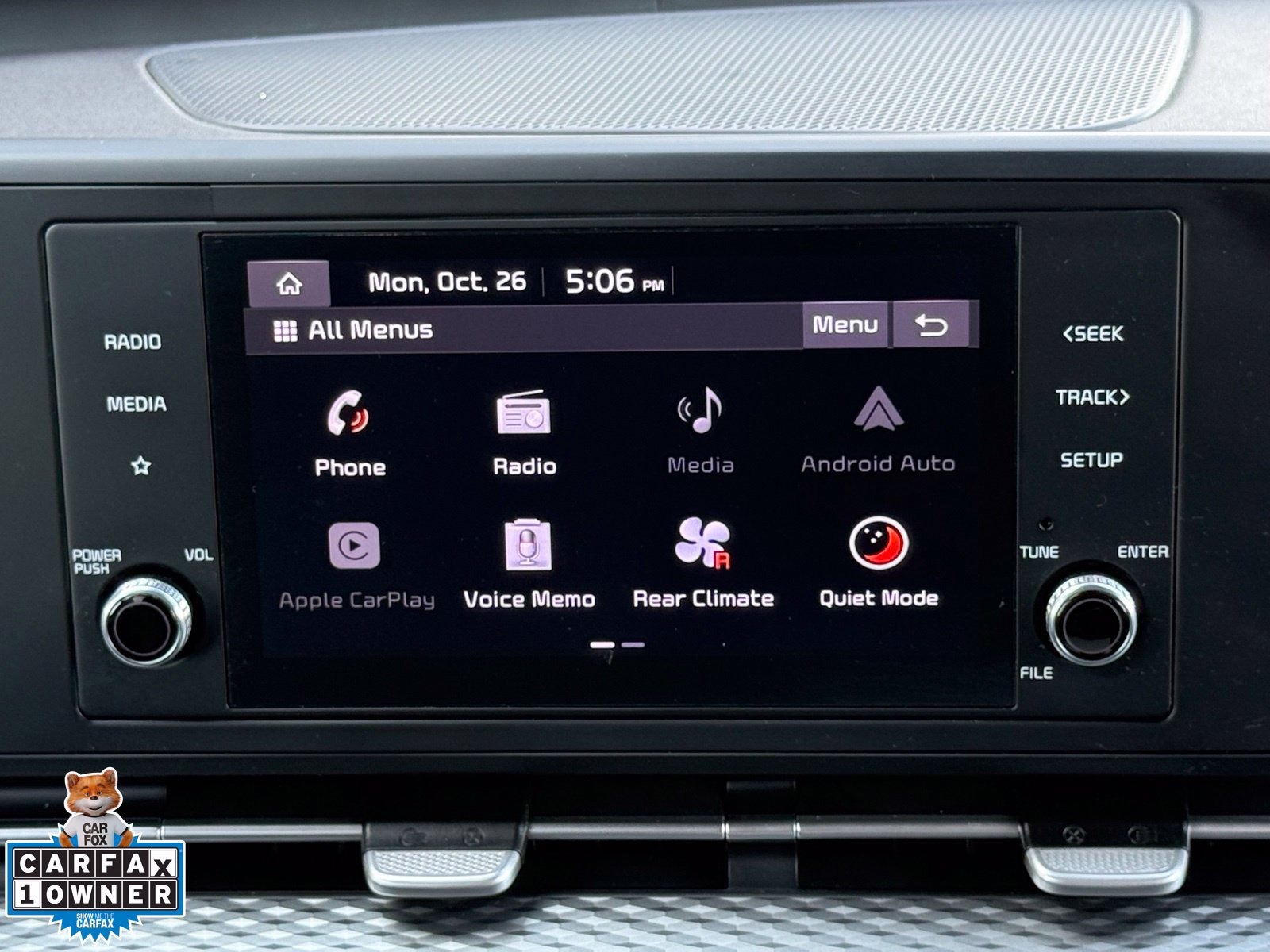 Used 2022 Kia Carnival LX FWD image 3