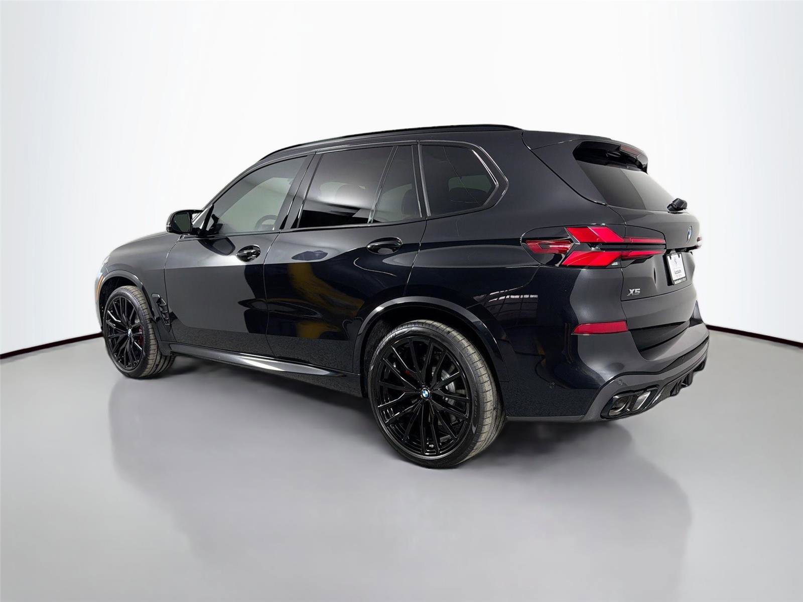 New 2026 BMW X5 M60i AWD/4WD image 8