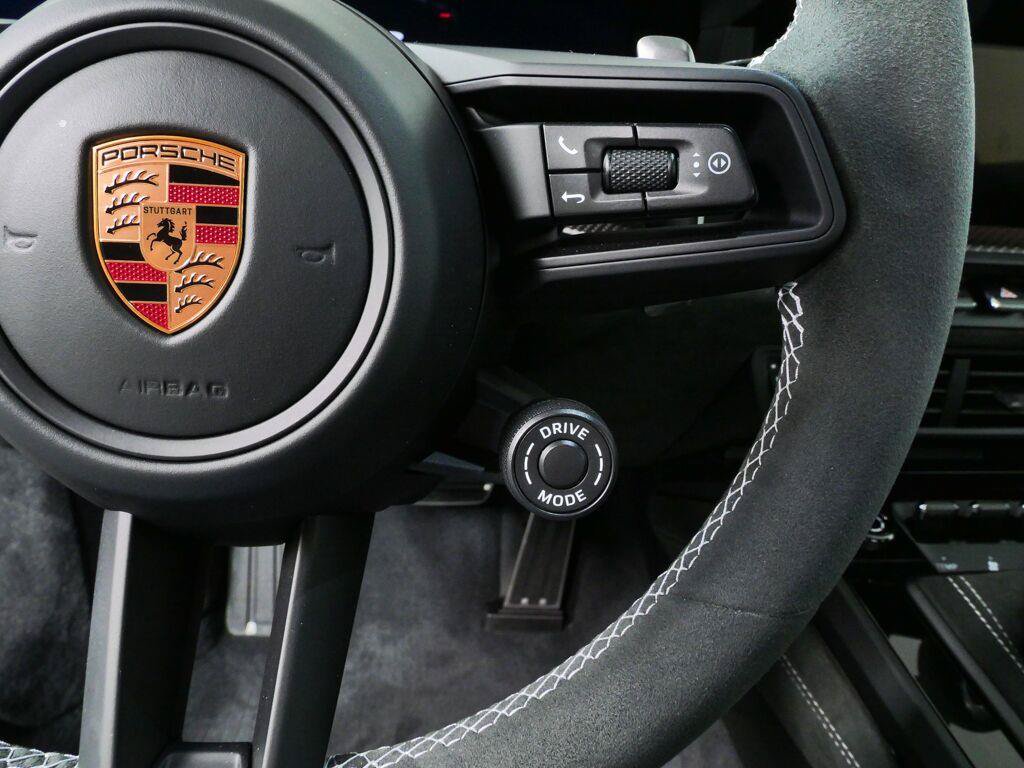 Certified 2026 Porsche 911 GT3 RWD image 11