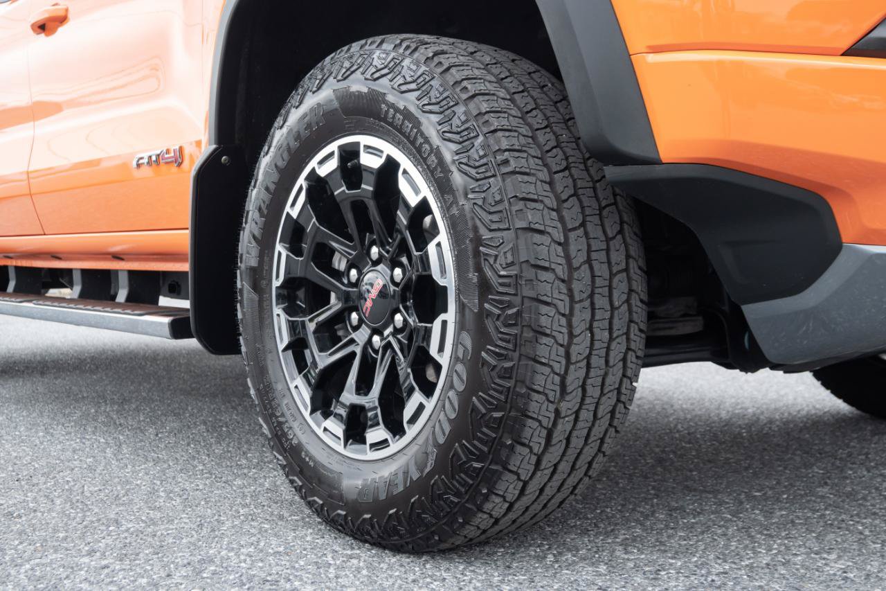 Used 2026 GMC Canyon AT4 w/ AT4 Premium Package AWD/4WD image 22