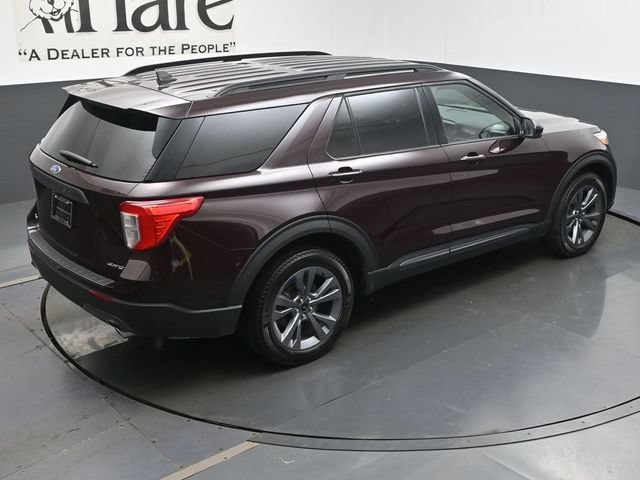 Used 2023 Ford Explorer XLT w/ Equipment Group 202A AWD/4WD image 58