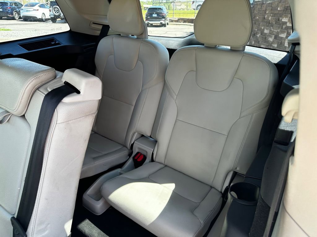 Used 2016 Volvo XC90 T6 Momentum w/ Momentum Plus Package image 13