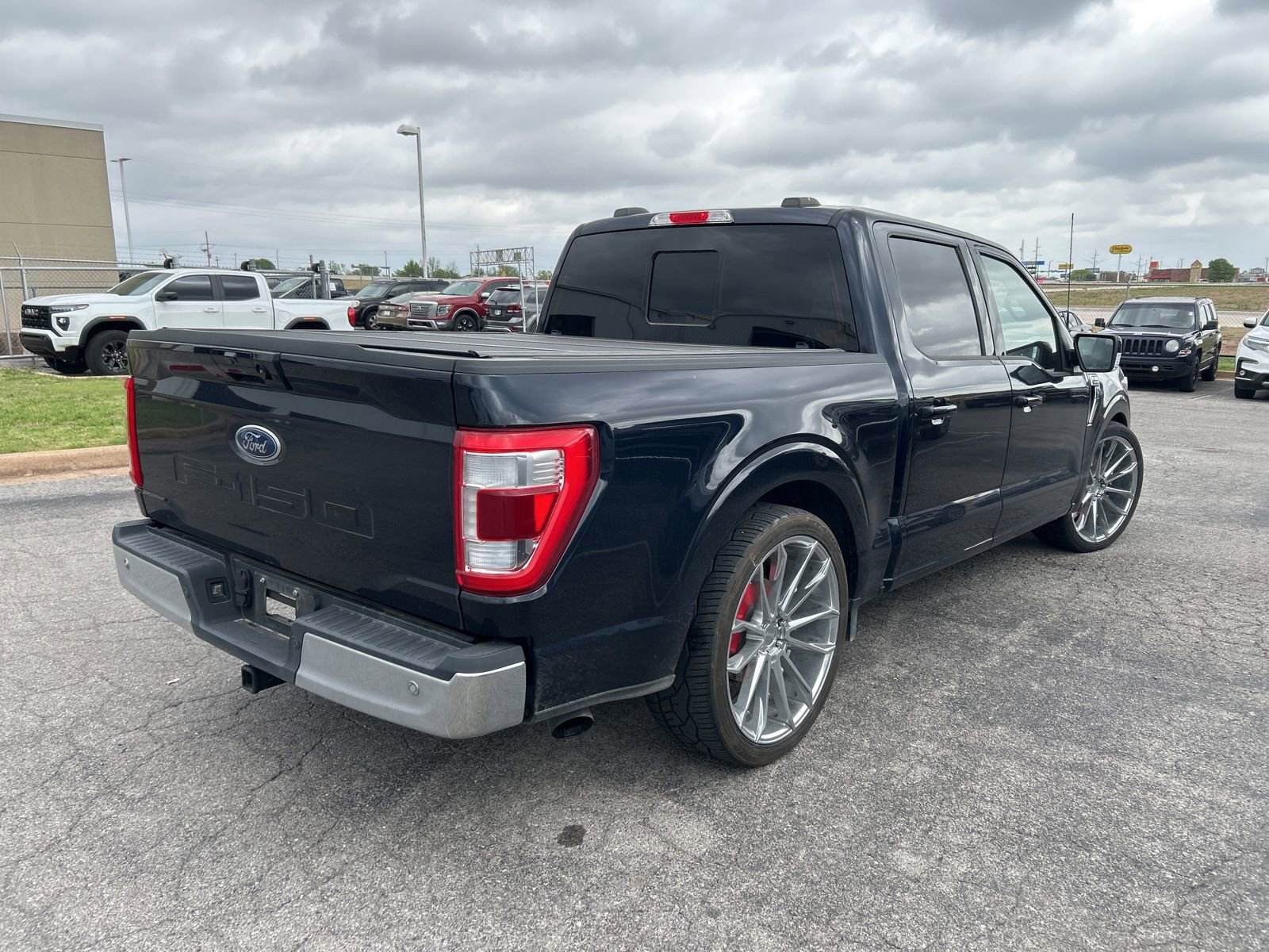 Used 2022 Ford F150 Lariat image 5