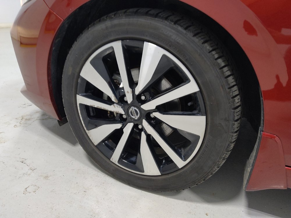 Used 2022 Nissan Sentra SV w/ SV Premium Package image 31