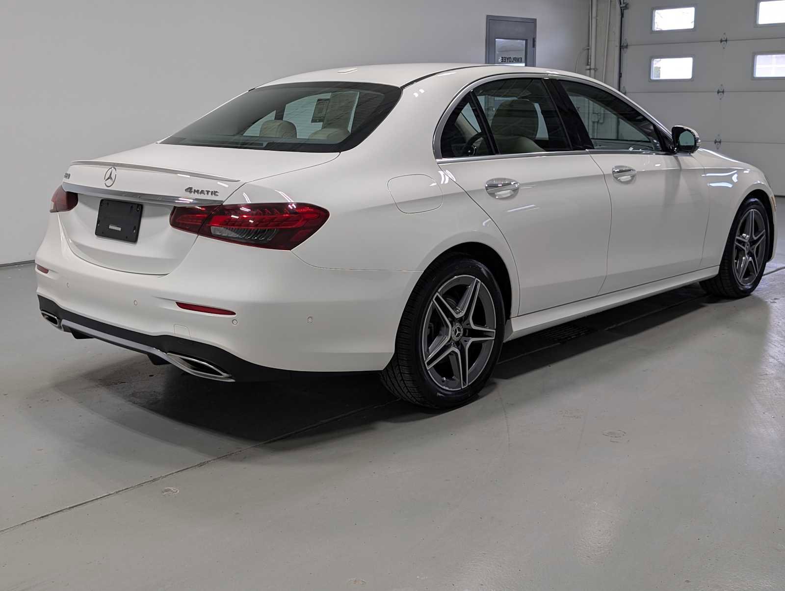 Certified 2022 Mercedes-Benz E 350 4MATIC Sedan image 9
