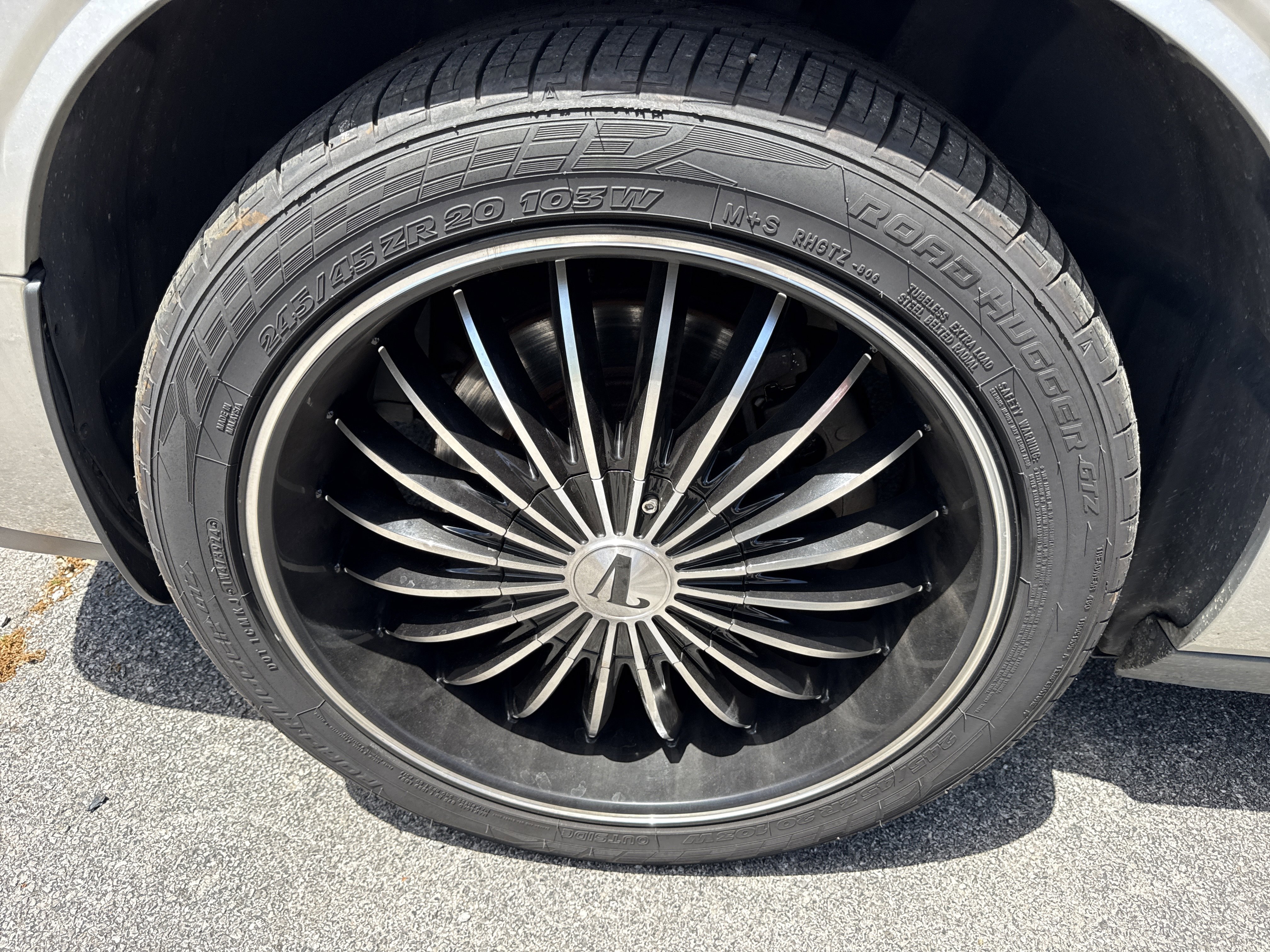 Used 2010 Dodge Challenger R/T RWD image 30