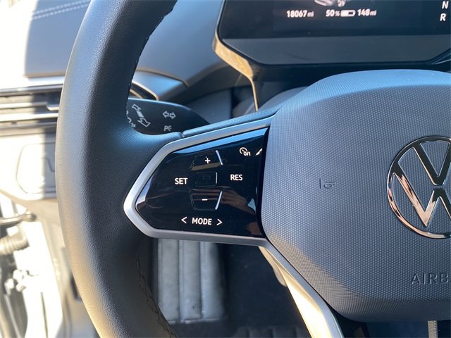 Used 2023 Volkswagen ID.4 Pro image 22