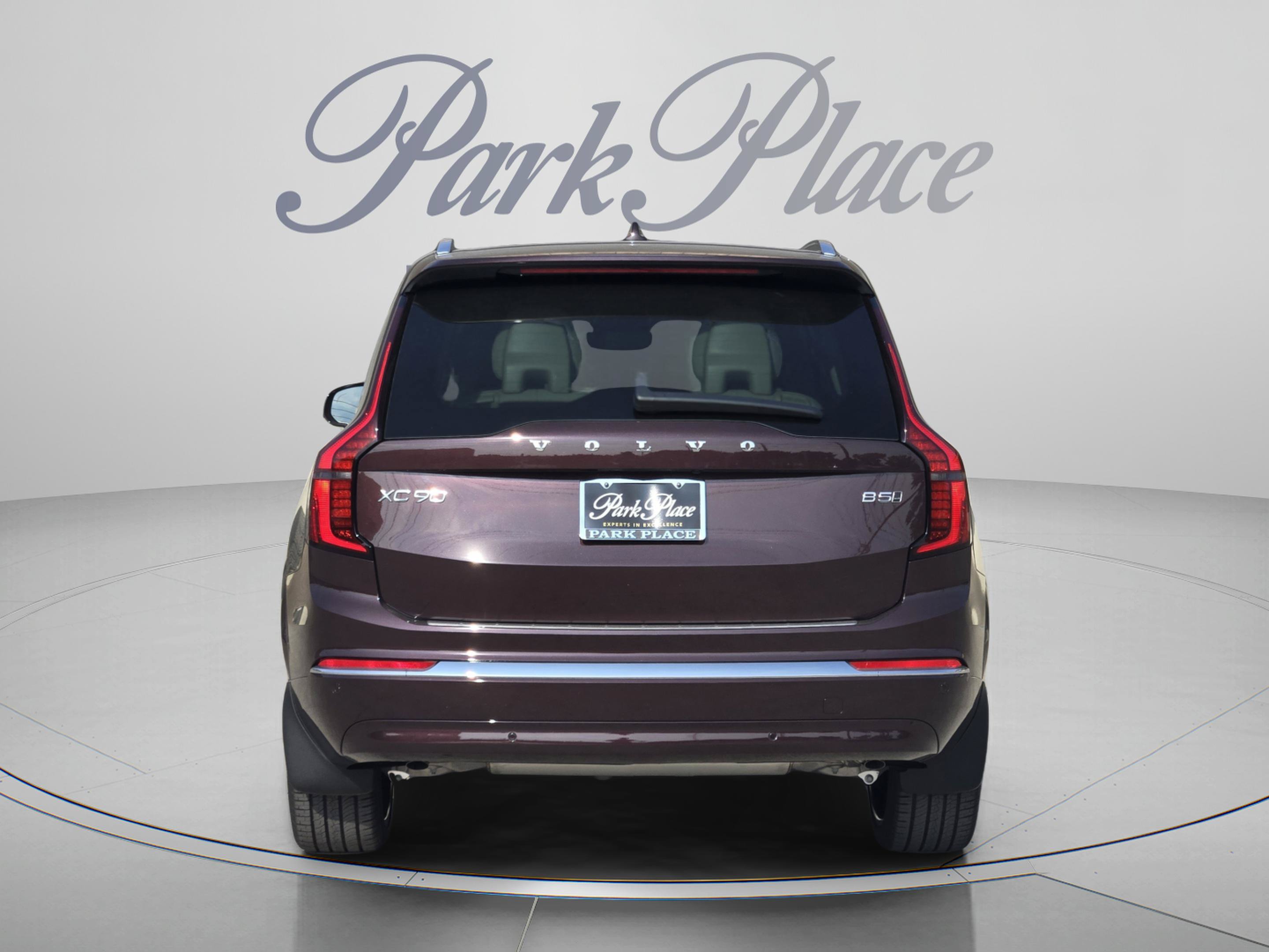 New 2026 Volvo XC90 B5 Ultra w/ Protection Package Premier AWD/4WD image 4