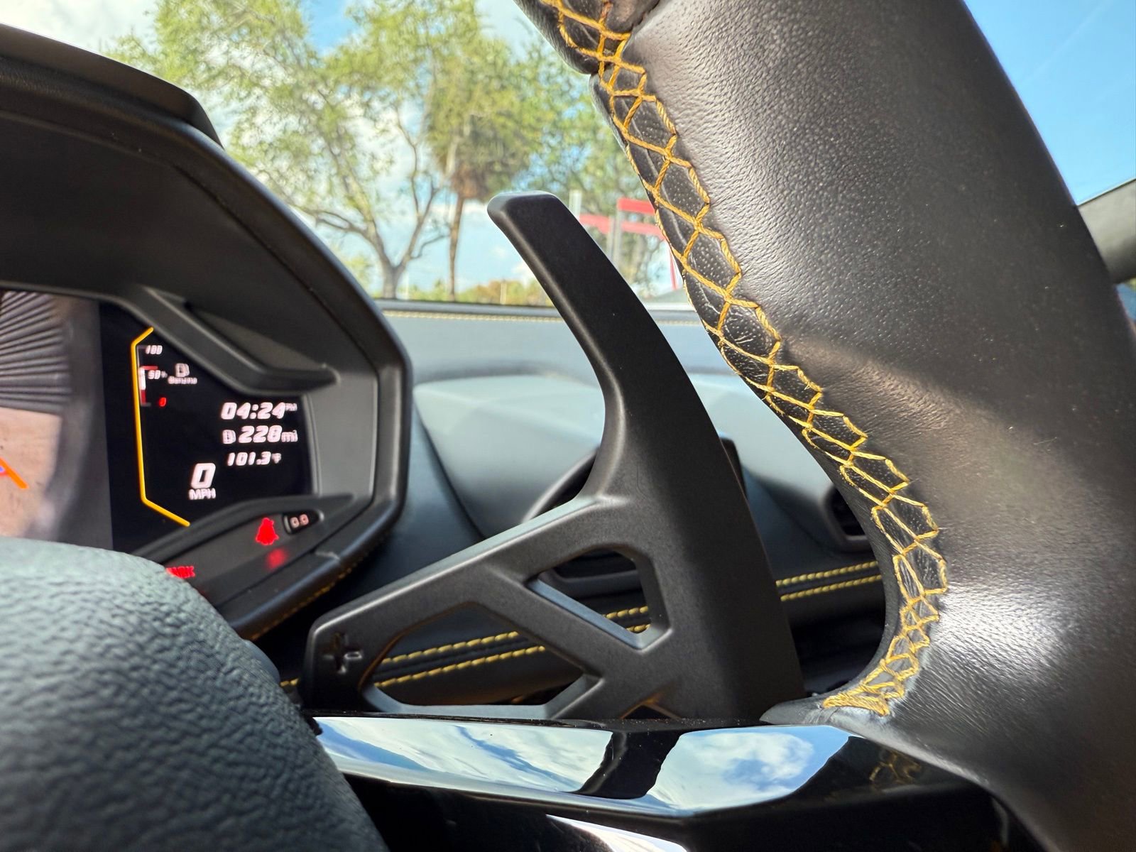 Used 2022 Lamborghini Huracan EVO image 32