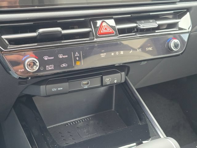 New 2026 Kia Niro EX FWD image 22