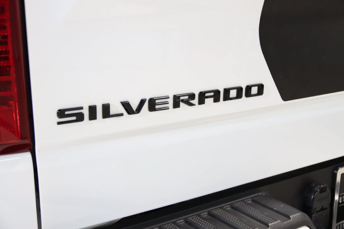 Used 2023 Chevrolet Silverado 1500 Custom w/ Rally Edition AWD/4WD image 9