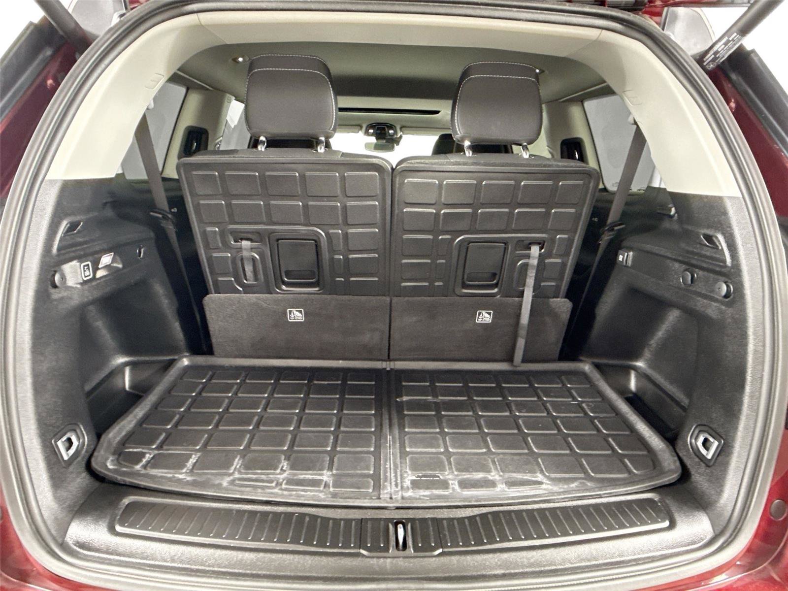 Used 2023 Jeep Grand Cherokee L Laredo w/ Luxury Tech Group I image 40