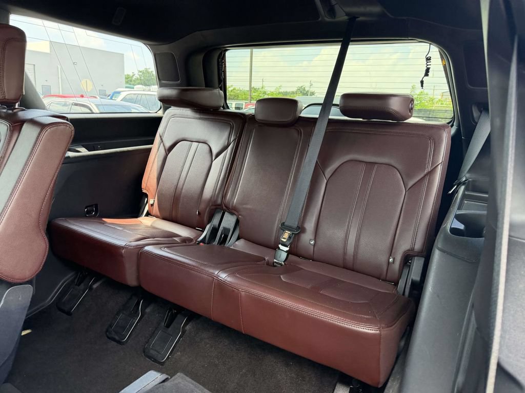 Used 2022 Ford Expedition Limited AWD/4WD image 19