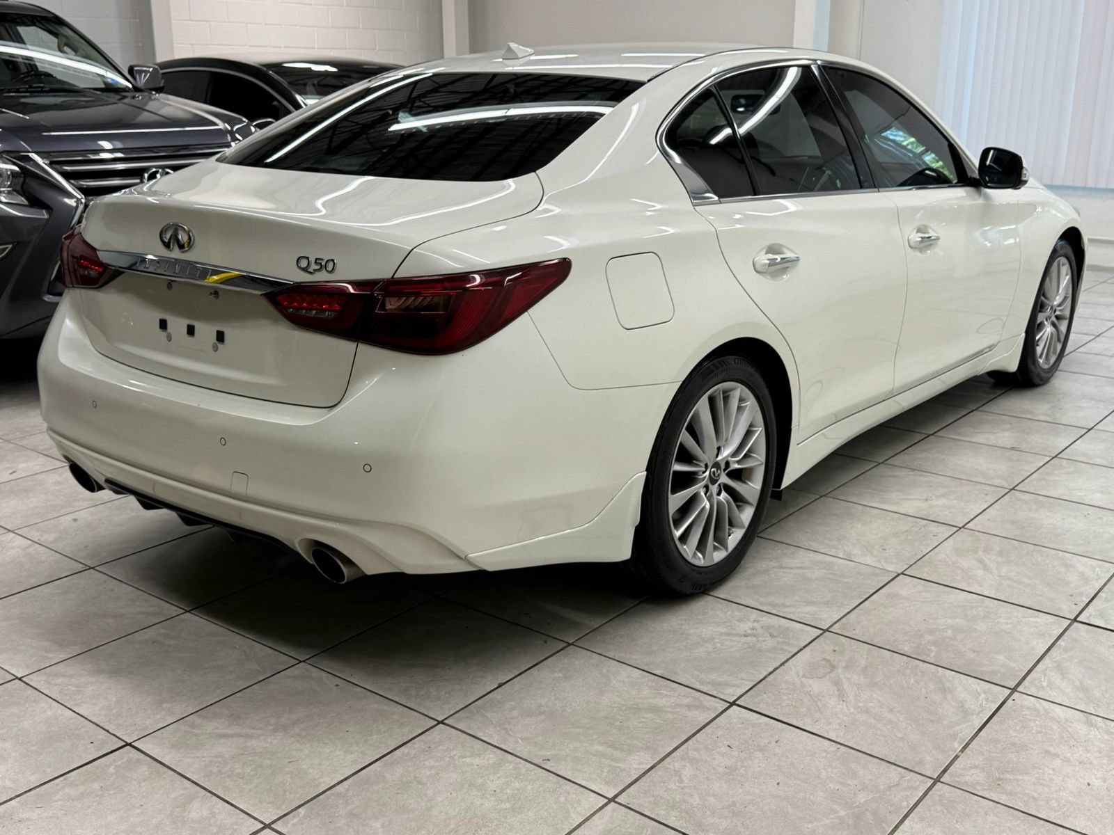 Used 2021 INFINITI Q50 Luxe w/ Cargo Package RWD image 9