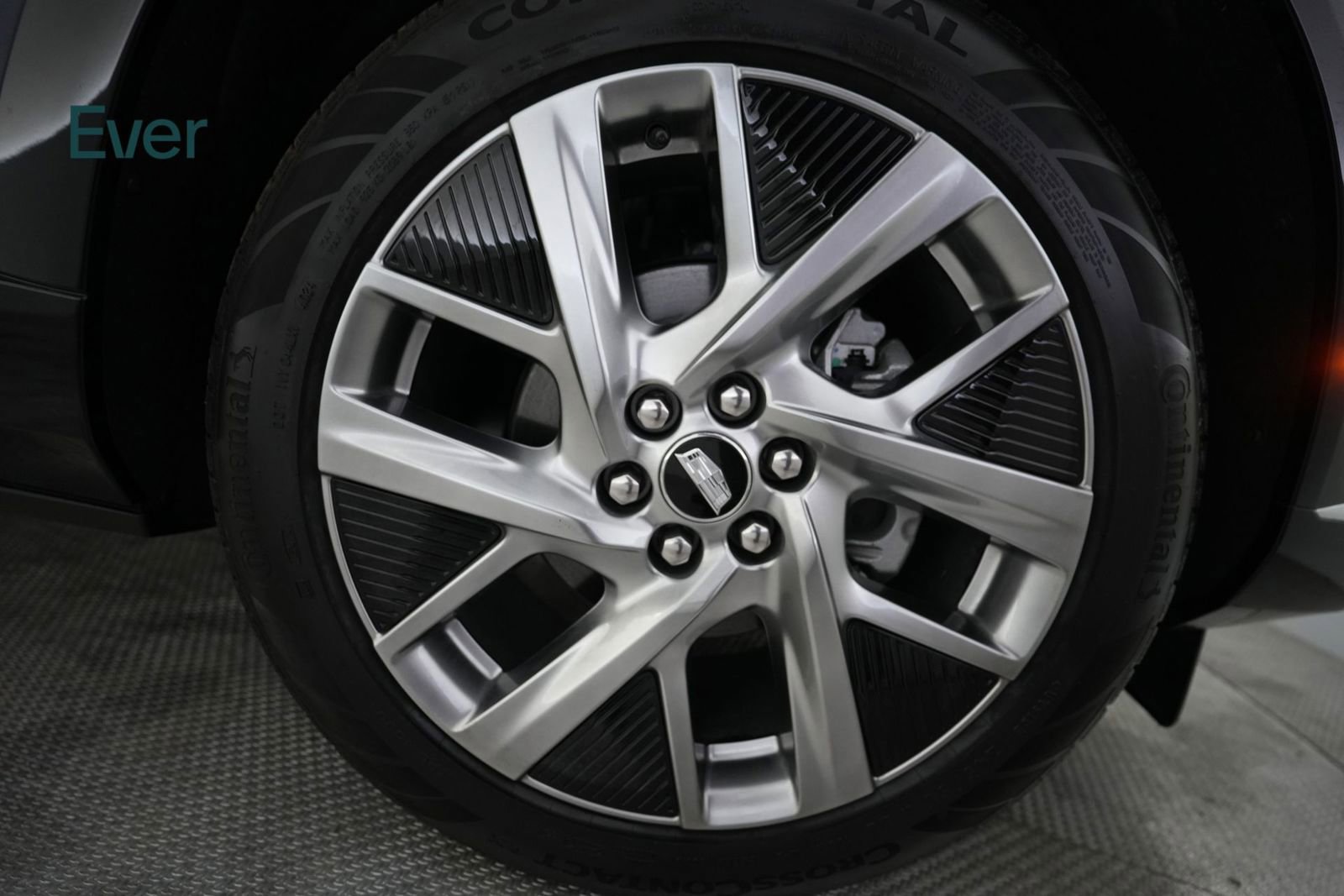 Used 2025 Cadillac Optiq Luxury 1 AWD/4WD image 20