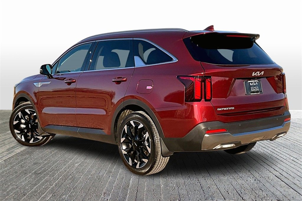 Certified 2025 Kia Sorento EX w/ Panoramic Sunroof Package image 12
