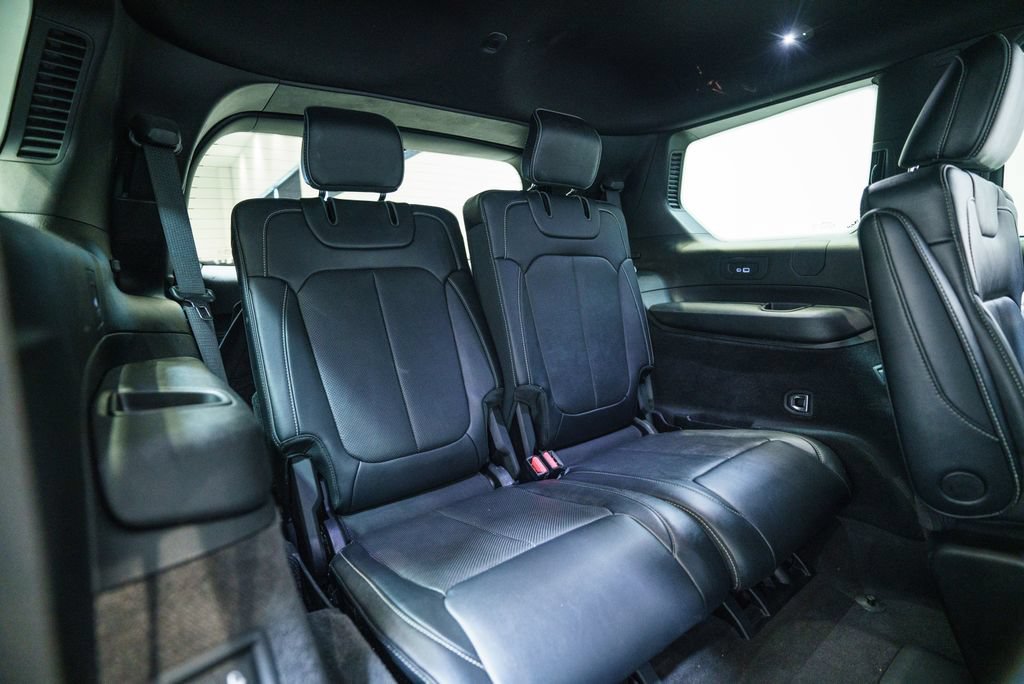 Used 2022 Jeep Grand Cherokee L Overland w/ Luxury Tech Group IV AWD/4WD image 39