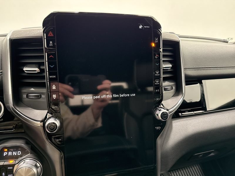 New 2026 RAM 1500 Laramie AWD/4WD image 32