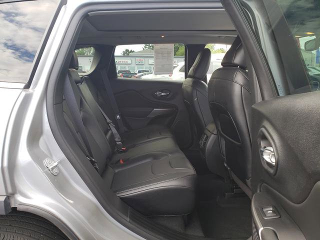 Used 2022 Jeep Cherokee Limited image 14