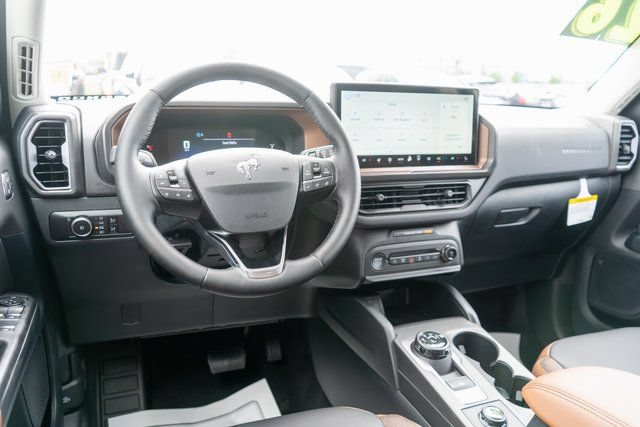 New 2026 Ford Bronco Sport Outer Banks w/ Outer Banks Tech Package+ AWD/4WD image 13
