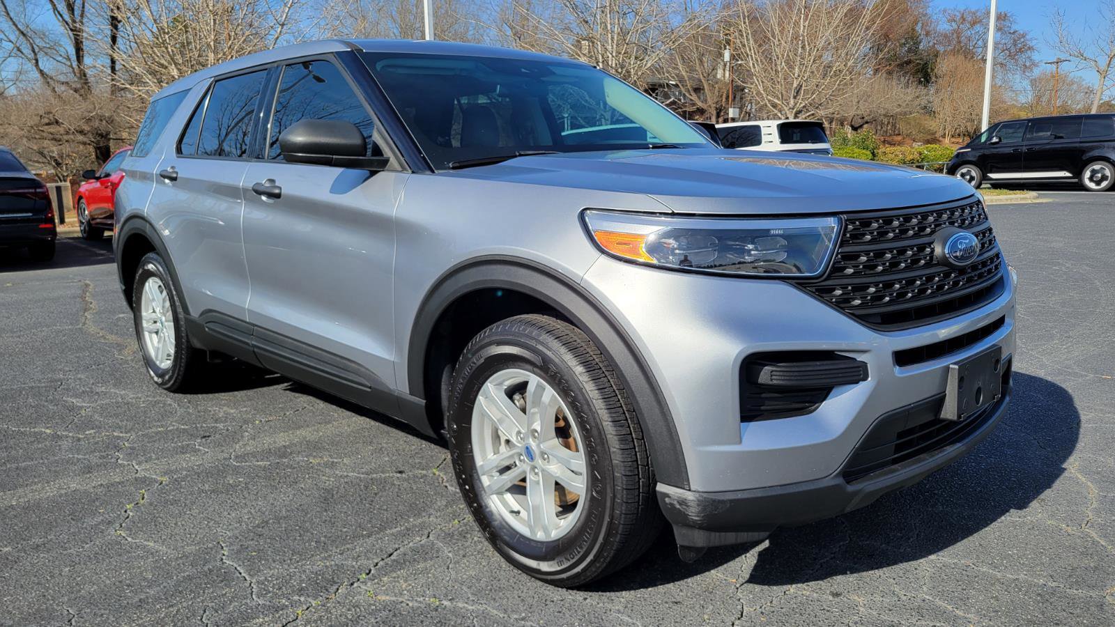 Used 2022 Ford Explorer 4WD image 2