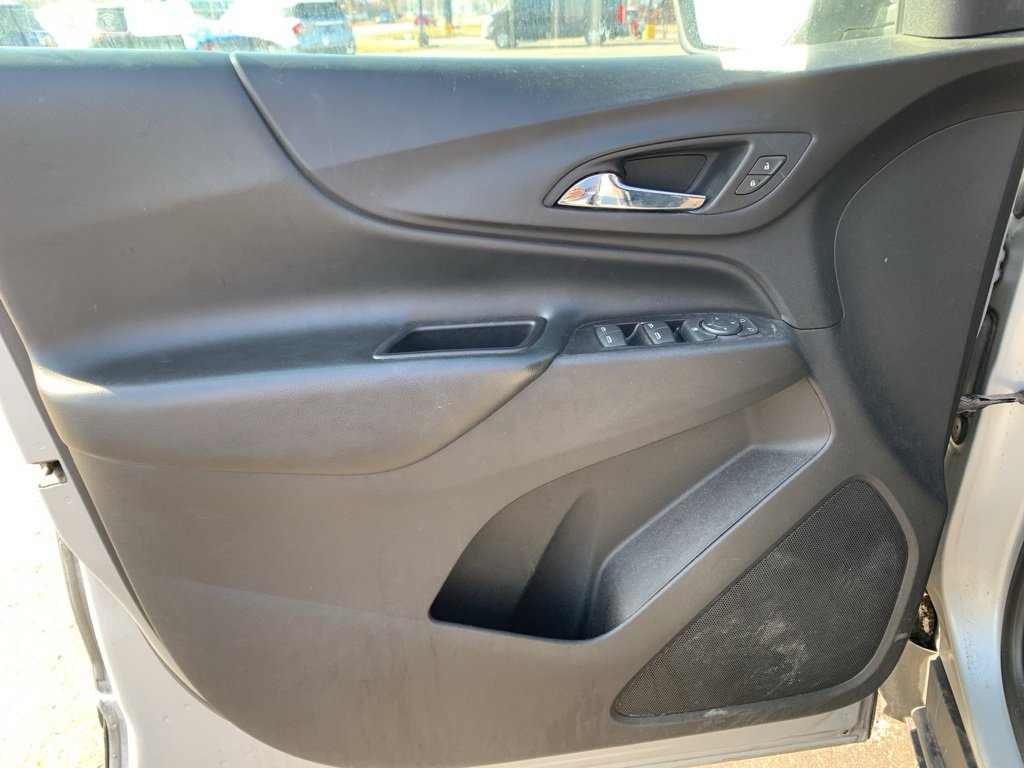 Used 2018 Chevrolet Equinox LT image 21