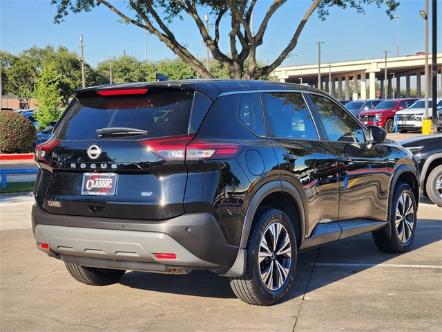 Used 2023 Nissan Rogue SV image 7