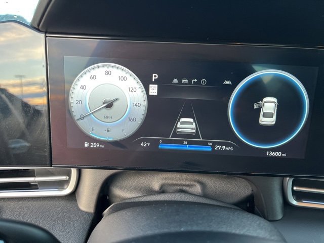 Used 2024 Hyundai Elantra SEL w/ Convenience Package image 13