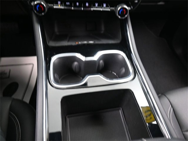 Used 2025 Chevrolet Traverse LT image 11