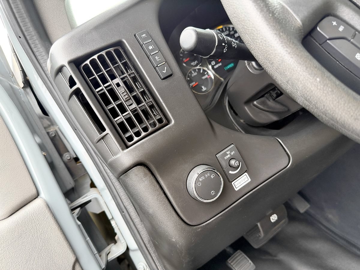 Used 2019 GMC Savana 3500 w/ Driver Convenience Package RWD image 30