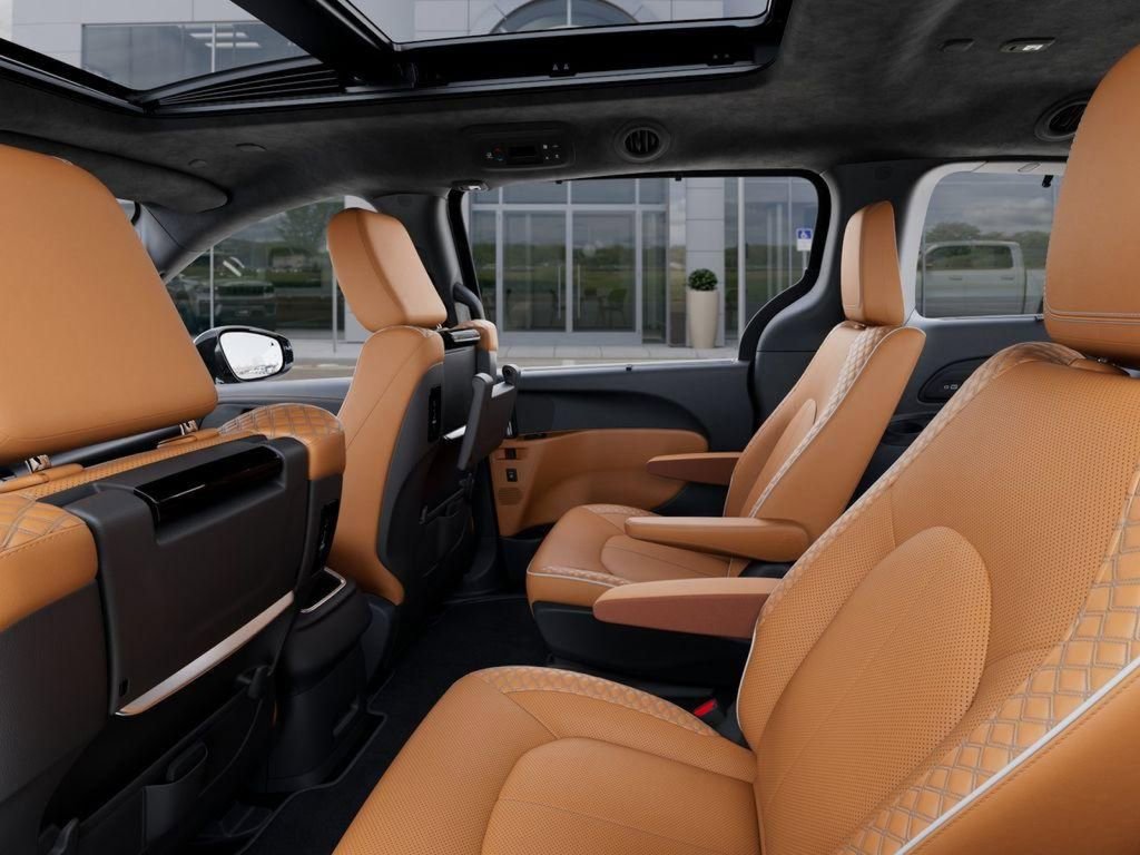 New 2026 Chrysler Pacifica Pinnacle AWD/4WD image 23