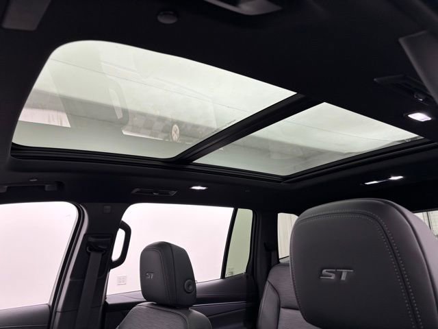 New 2026 Buick Enclave Sport Touring w/ Power Package image 5