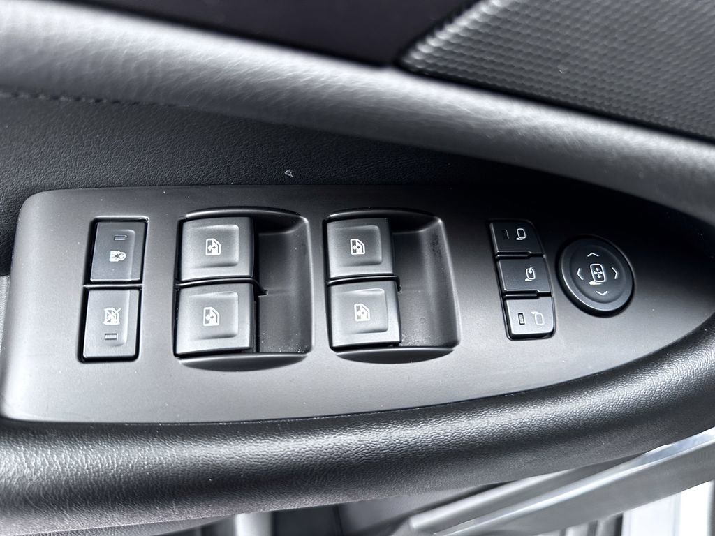 Used 2020 Cadillac Escalade Luxury image 30