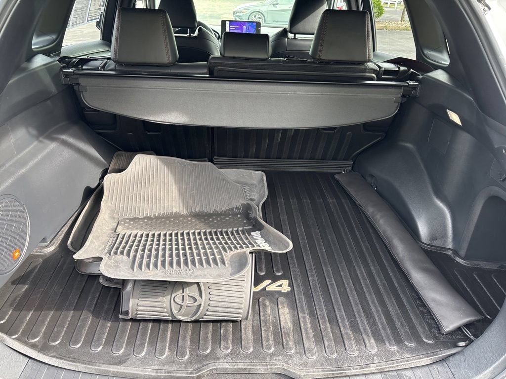 Used 2023 Toyota RAV4 XSE w/ Weather Package AWD/4WD image 16
