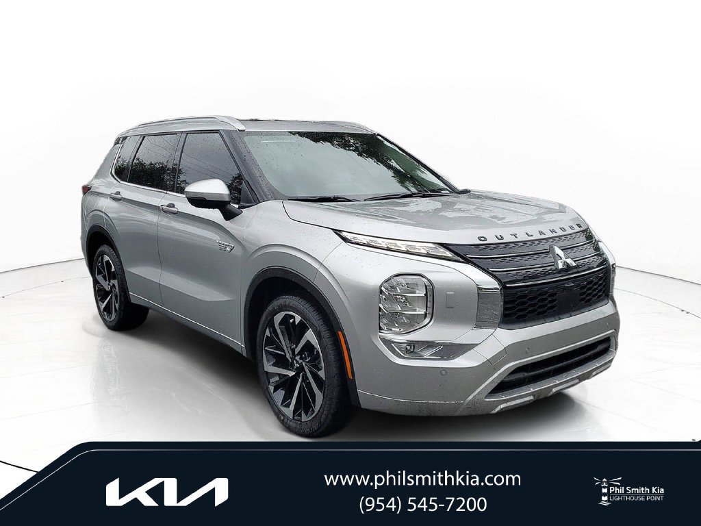 Used 2025 Mitsubishi Outlander SEL
