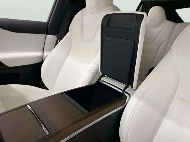 Used 2022 Tesla Model X image 65