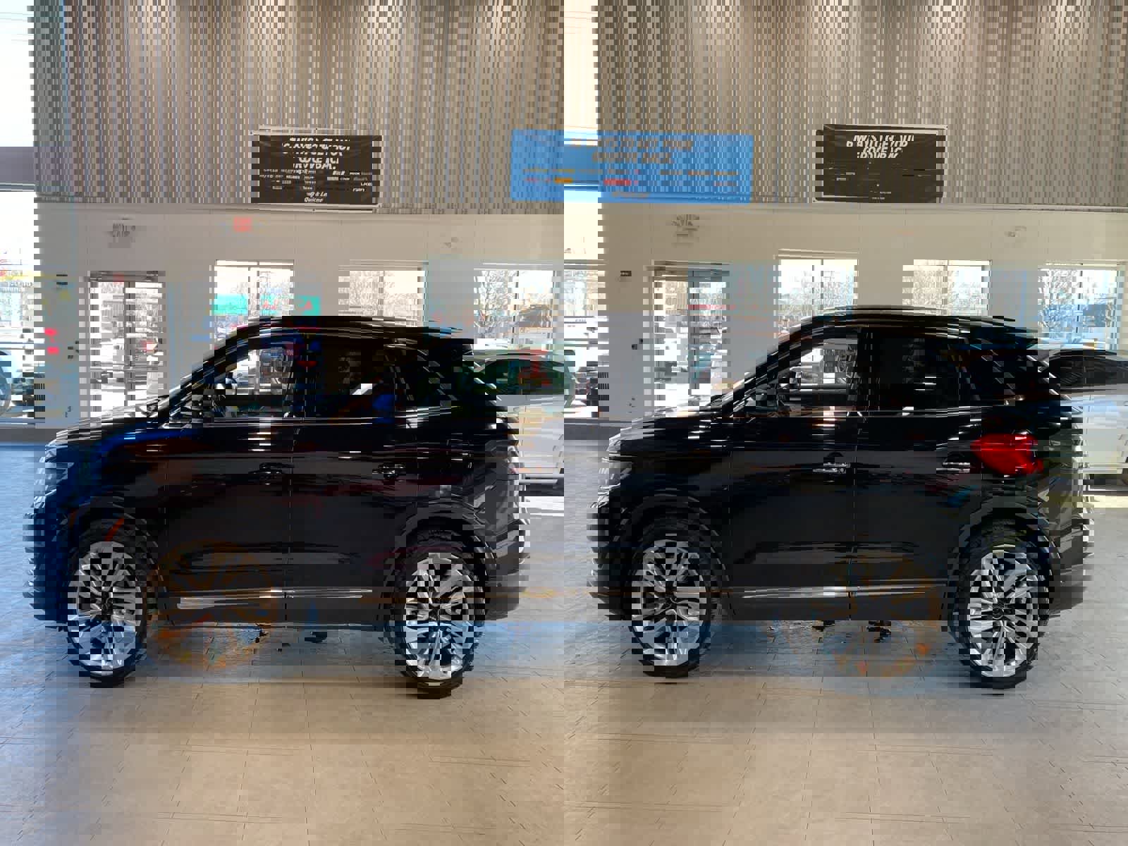 Used 2017 Lincoln MKX Black Label w/ Driver Assistance Package image 2