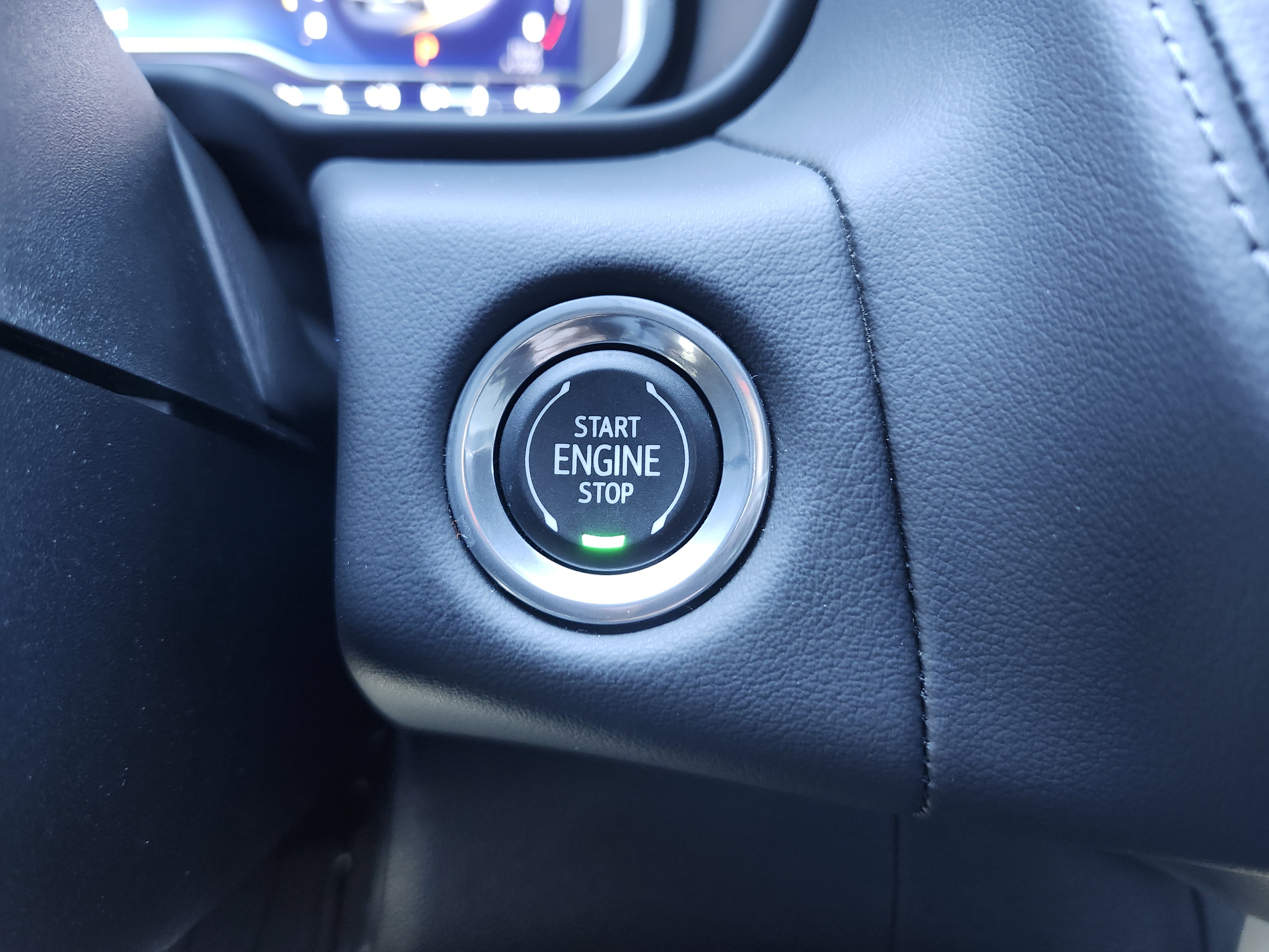 Used 2023 Chevrolet Suburban Z71 w/ Luxury Package image 9