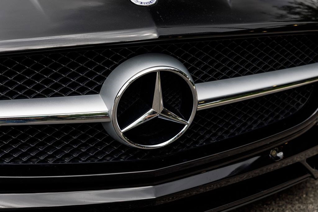 Used 2011 Mercedes-Benz SLS AMG Coupe image 25